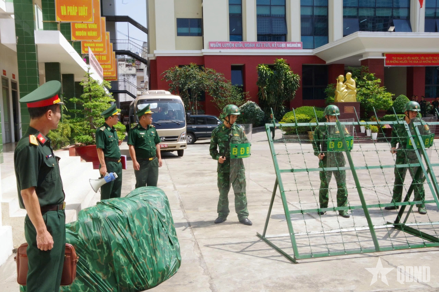 Bộ Tổng Tham mưu kiểm tra công tác sẵn sàng chiến đấu tại Bộ CHQS tỉnh Khánh Hòa